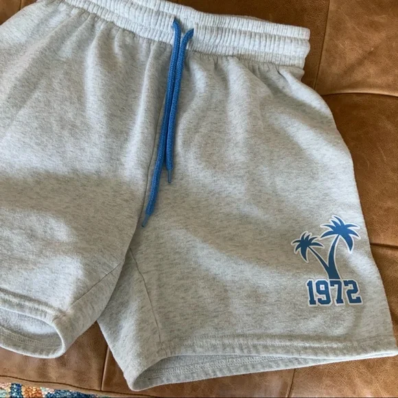 Vintage 1972 palm tree sweat shirts athletic retro cute